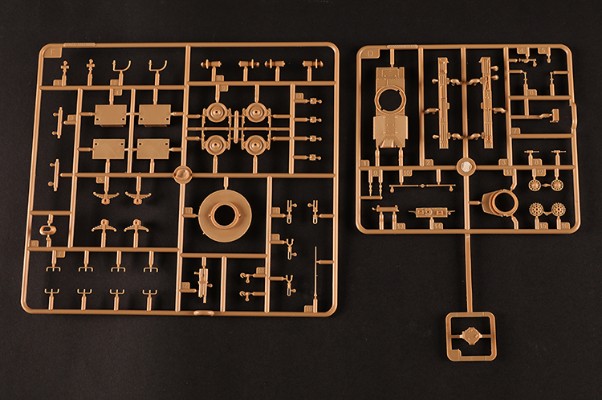 编号:01096 1/72 装甲车辆系列 德BP-42铁道装甲列车坦克运输载卡