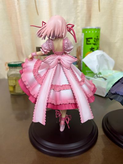 Chronicle Cover Girl