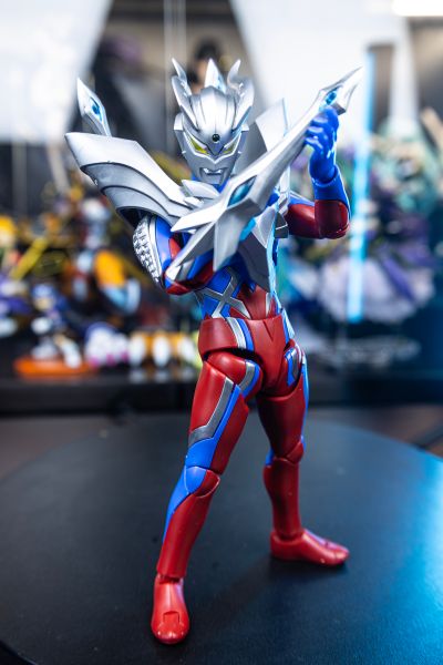 布鲁可超动积木人传奇版 终极赛罗