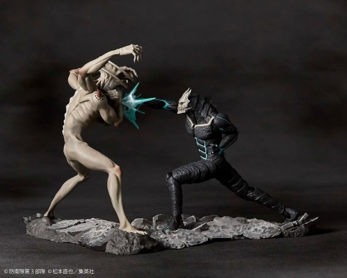 怪兽8号 怪兽8号 vs 怪兽9号