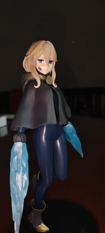 腼腆英雄 斯维塔