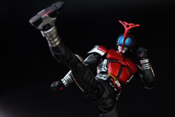 S.H.Figuarts（真骨雕制法） 假面骑士甲斗王 骑士形态 真骨雕制法10周年纪念版