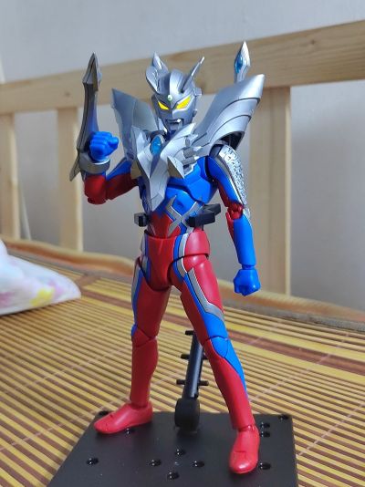 布鲁可超动积木人传奇版 终极赛罗