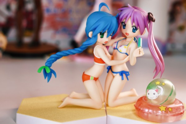 BEACH QUEENS 幸运星 泉此方