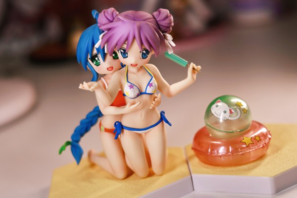 BEACH QUEENS 幸运星 泉此方