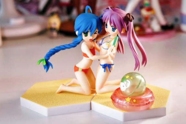 BEACH QUEENS 幸运星 泉此方