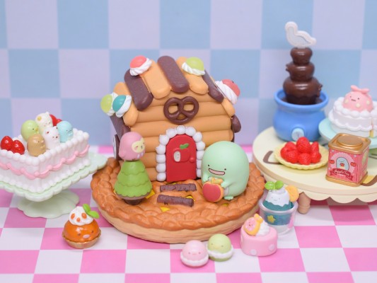 角落小伙伴 兴奋！糖果屋