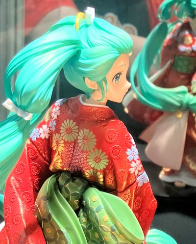 初音未来 回首美人图