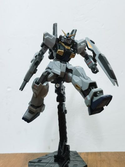 MG 1/100 高达Mk-II Ver.2.0 エゥーゴ