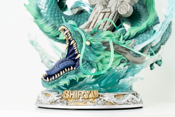 圣斗士星矢 紫龙 全身像