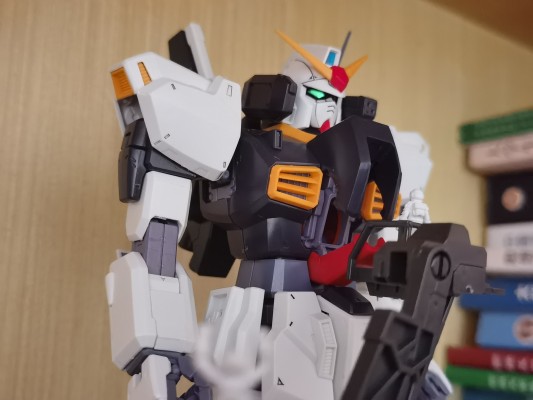 MG 1/100 高达Mk-II Ver.2.0 エゥーゴ