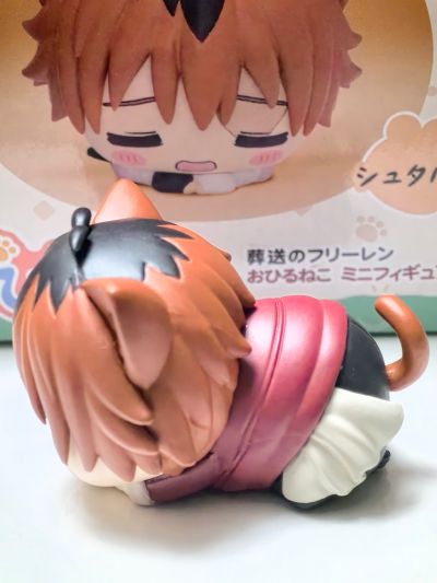 葬送的芙莉莲 午睡猫咪 精细小人偶