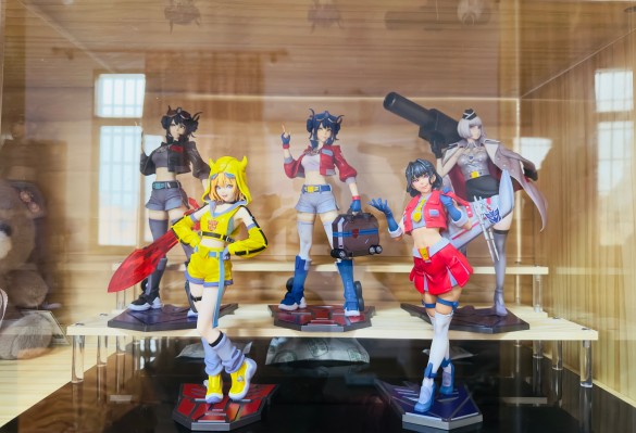 美少女雕像 变形金刚美少女 红蜘蛛