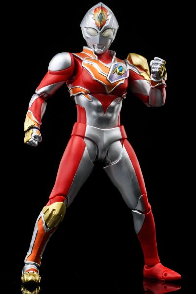 S.H.Figuarts  德凯奥特曼  强壮型