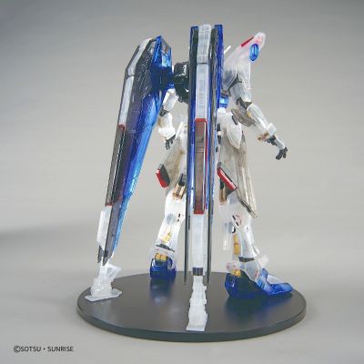 FULLMECHANICS 1/100 高达基地限定 自由高达 Ver.GCP（透明配色版）