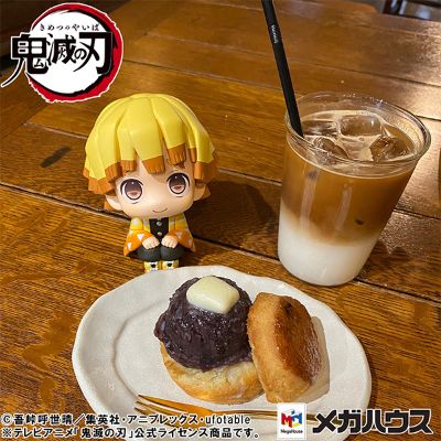 Look up 鬼灭之刃 我妻善逸 微笑