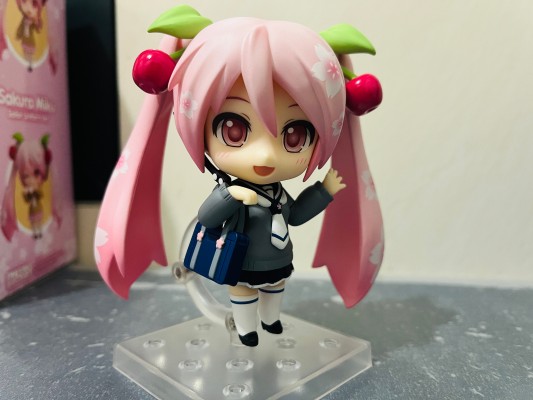 良笑赏 樱花未来2024 终极大奖 粘土人#2331-b 樱花未来（水手服 异色版）