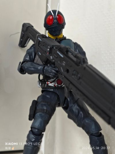 S.H.Figuarts 大量出没型变异飞蝗改造人（新·假面骑士）