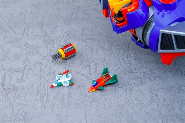 完全变形 无敌太空船