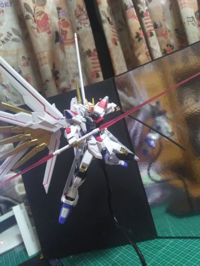 HG 1/144  非凡强袭自由高达