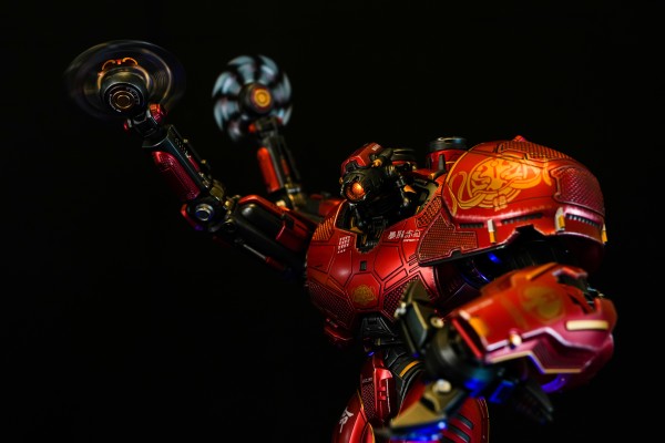 环太平洋 暴风赤红