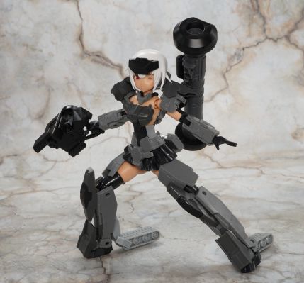 机甲少女 轰雷改（黑色）+ FGM148 标枪反坦克导弹