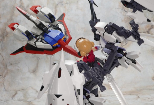 女神装置 机甲爱丽丝 高幡长闲