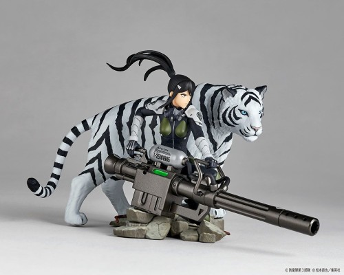 怪兽8号  亚白米娜