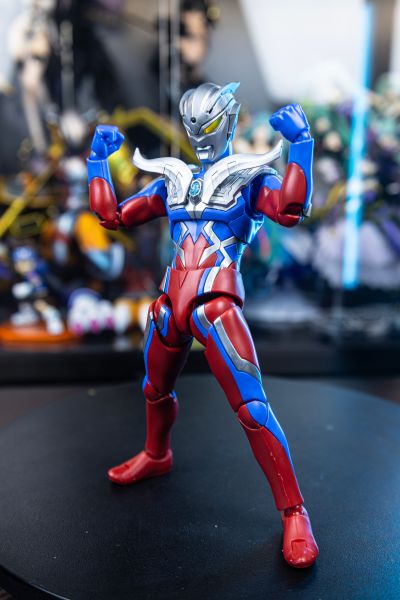 布鲁可超动积木人传奇版 终极赛罗