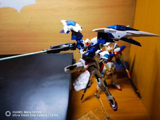 ROBOT魂 剧场版 机动战士高达00 -先驱者的觉醒- GNR-010 オーライザー&GN-0000 00高达&GN-0000 + GNR-010 00斩击强化模组 GN粒子储存器 形态