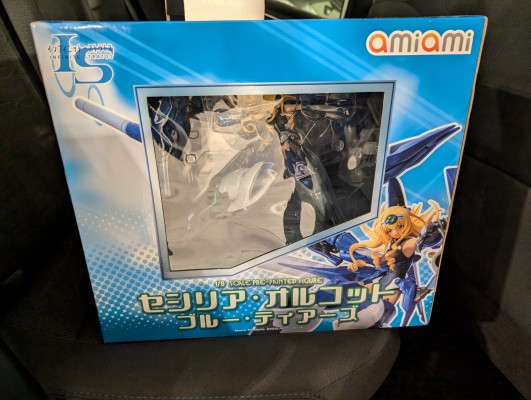 IS 〈无限斯特托拉斯〉 蓝色泪雨 塞西莉亚