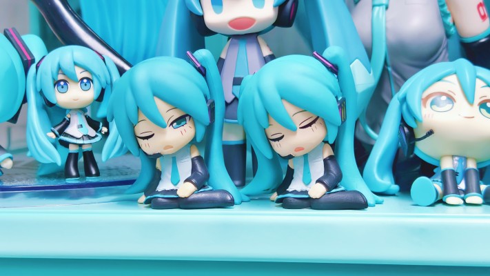 靠肩扭蛋 初音未来