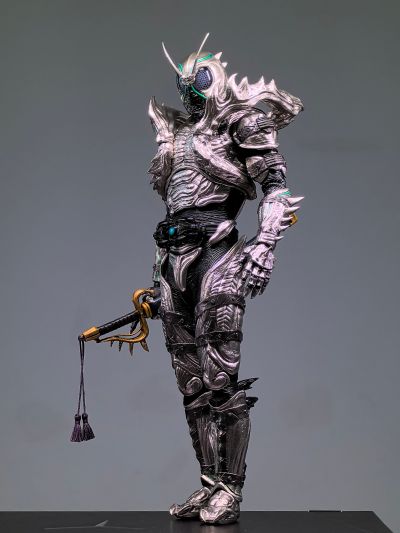 TMS101 - TMS101B 假面骑士暗日（BLACK SUN） 假面骑士影月 珍藏人偶