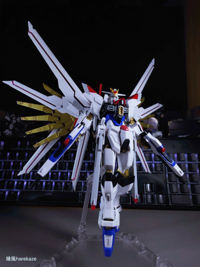 HG 1/144  非凡强袭自由高达