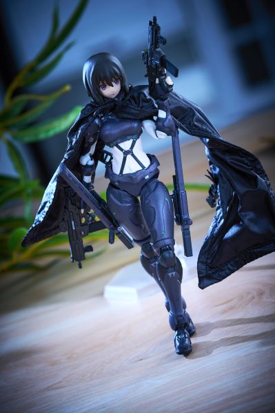 figma#574 女性素体 （千秋）与 露肩毛衣连衣裙