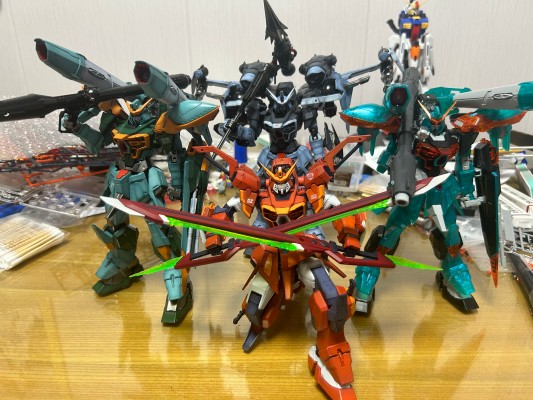 FULL MECHANICS 1/100 翔翼型灾厄高达