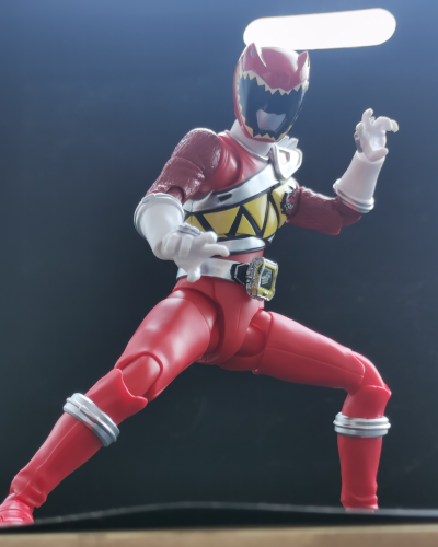 S.H.Figuarts(真骨雕制法)  兽电战队强龙者 强龙红