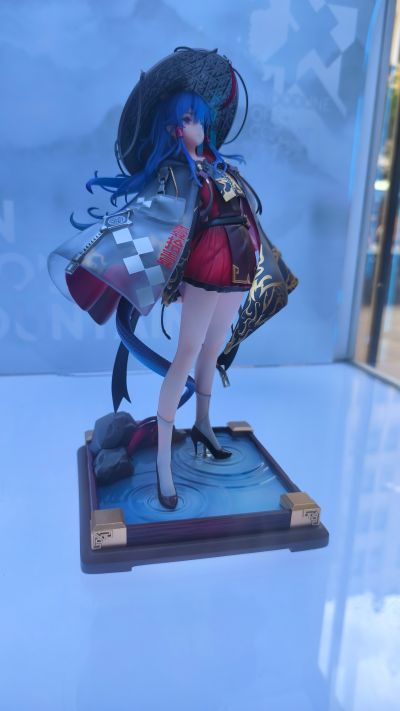 明日方舟 假日威龙陈 万重山