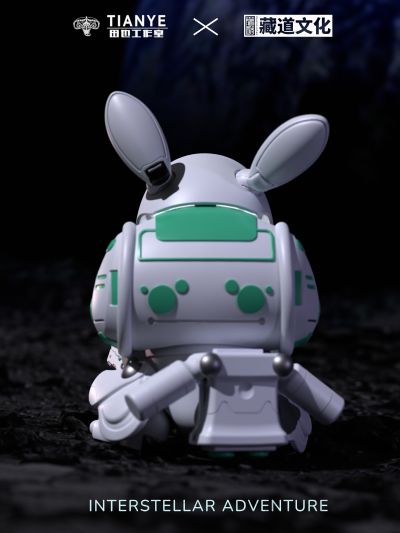 星际探险家 机械兔子