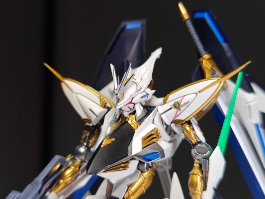 MODEROID 天使与龙的轮舞  VILLKISS