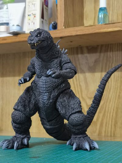 S.H.MonsterArts 哥斯拉（2001）