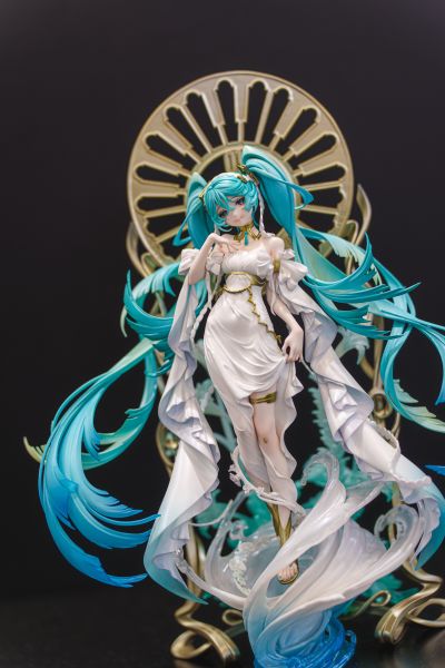 初音未来 feat. 米山舞