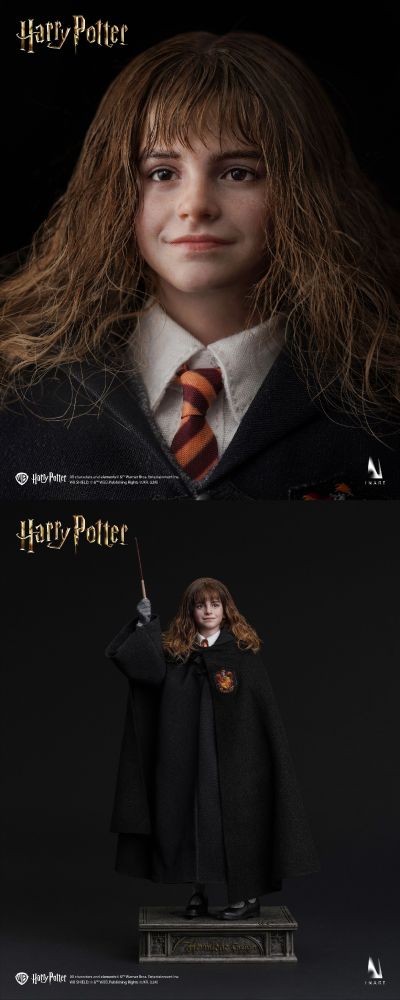 哈利波特与魔法石 赫敏·格兰杰（学院服）1/6收藏级可动人偶