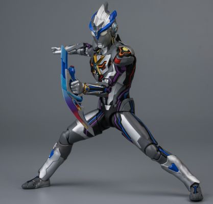 S.H.Figuarts 艾克斯奥特曼 超越型+艾克斯奥特曼（新生代之星）