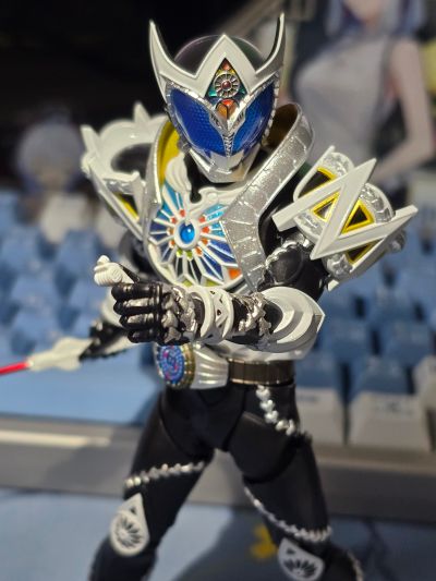 S.H.Figuarts(真骨雕制法)  假面骑士蛇牙