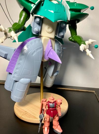 机动战士高达 MA-08 毕克扎姆