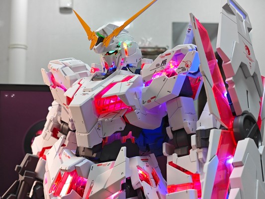 Mega Size 1/48 机动战士高达UC RX-0 独角兽高达 Ver. TWC