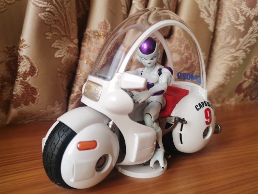 S.H.Figuarts   布玛的摩托-万能胶囊九号-