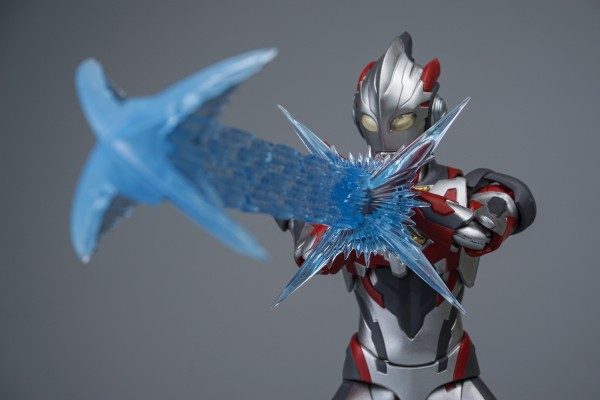 S.H.Figuarts 艾克斯奥特曼 超越型+艾克斯奥特曼（新生代之星）