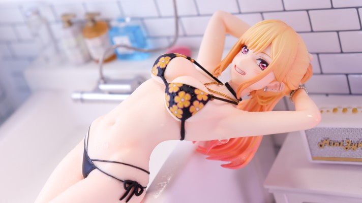 泳圈少女 更衣人偶坠入爱河 喜多川海梦